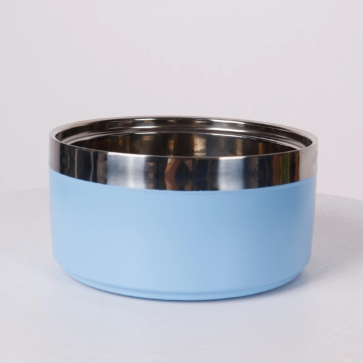 A stylish, non-slip stainless steel pet bowl for cats and dogs, perfect for indoor and outdoor use.